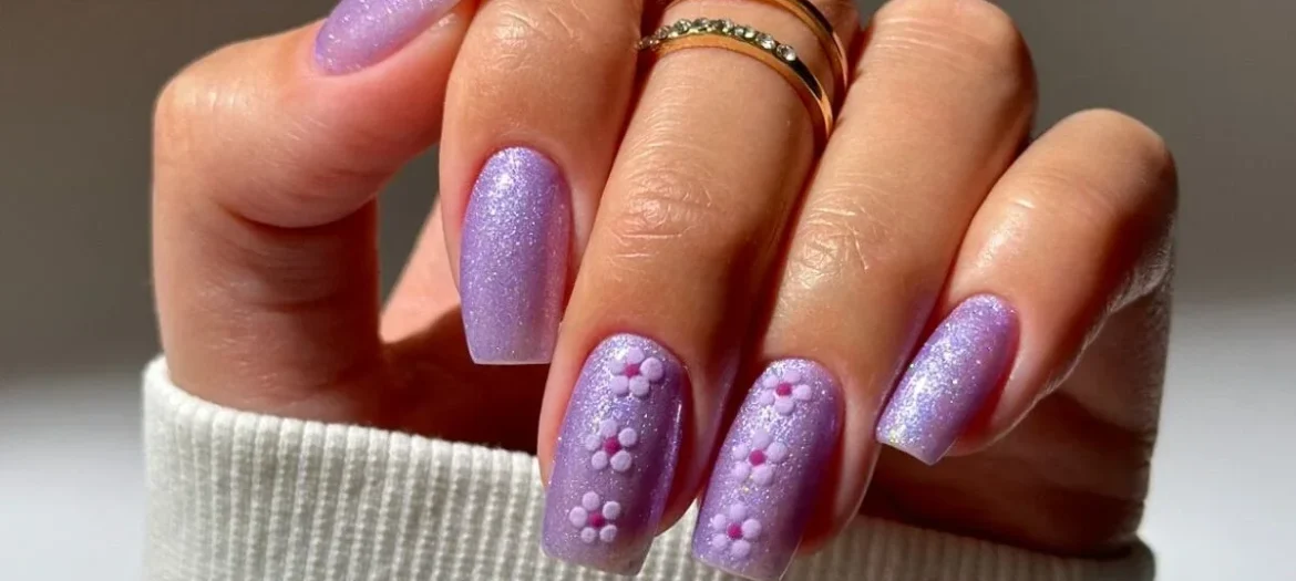 Improving stylist ergonomics and hand positioning for Semilac Nail Polish - SEMILAC USA Blog stylist ergonomics