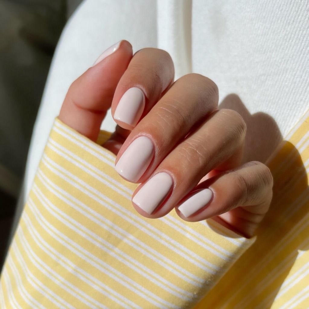 Monochrome nails with Semilac Hybrid Nail Polish - SEMILAC USA Blog Monochrome nails