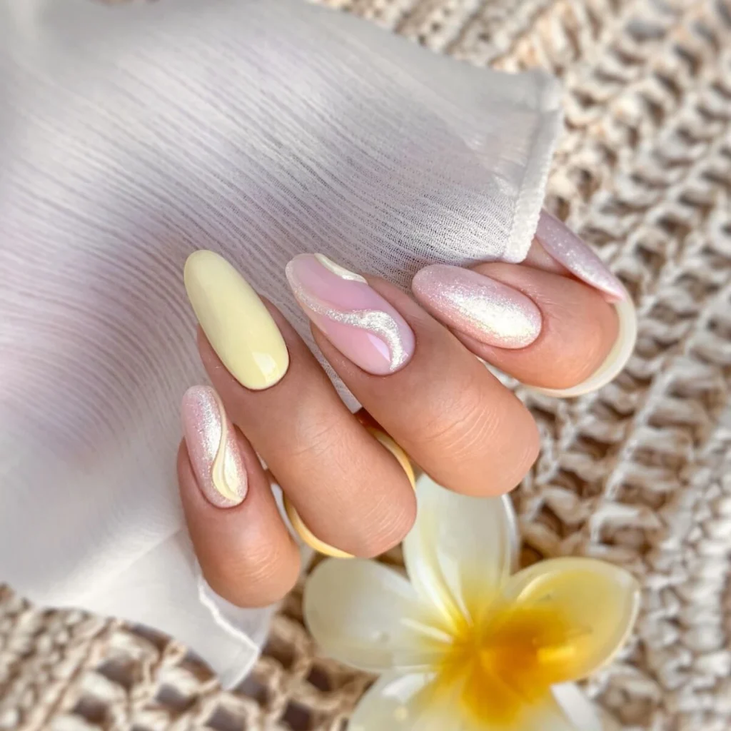 Repairing nail cracks and splits under Semilac Hybrid Nail Polish - SEMILAC USA Blog Nail cracks