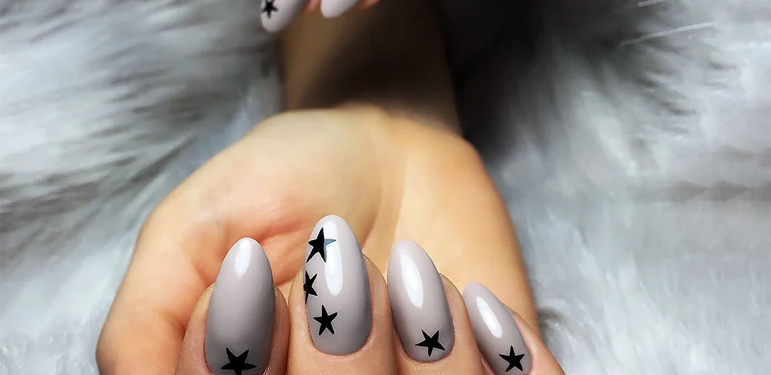How to Create Star Nails Celestial Designs with Semilac UV Hybrid - SEMILAC USA Blog star nails