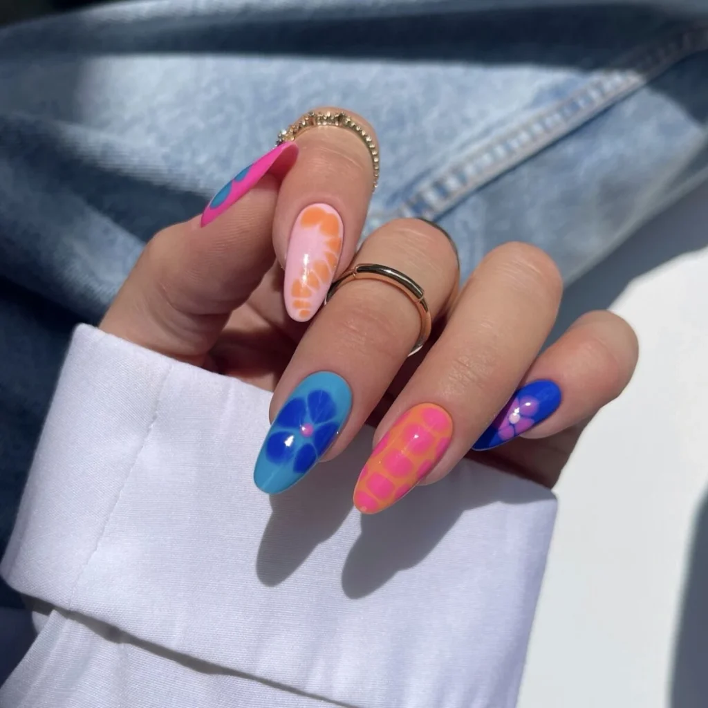 How to Create Tropical Nail Art with Semilac Hybrid Polish - SEMILAC USA Blog tropical nail art
